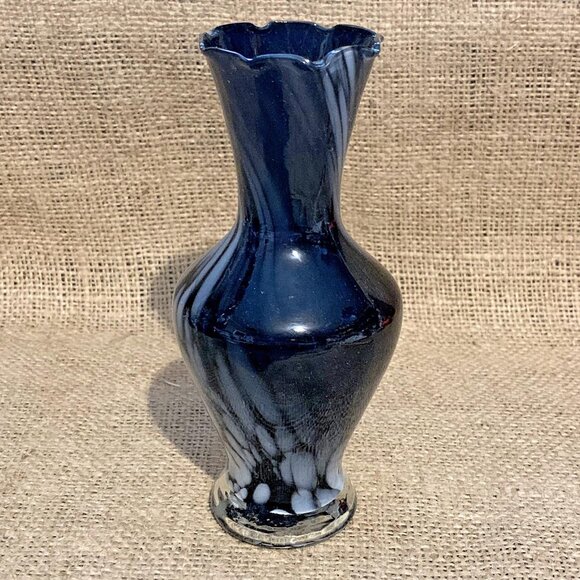 6" Black Glass Bud Vase With White Splatter Swirl Tall FLAW - Picture 4 of 8